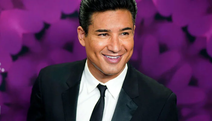 How does Mario Lopez manage his wealth and investments?